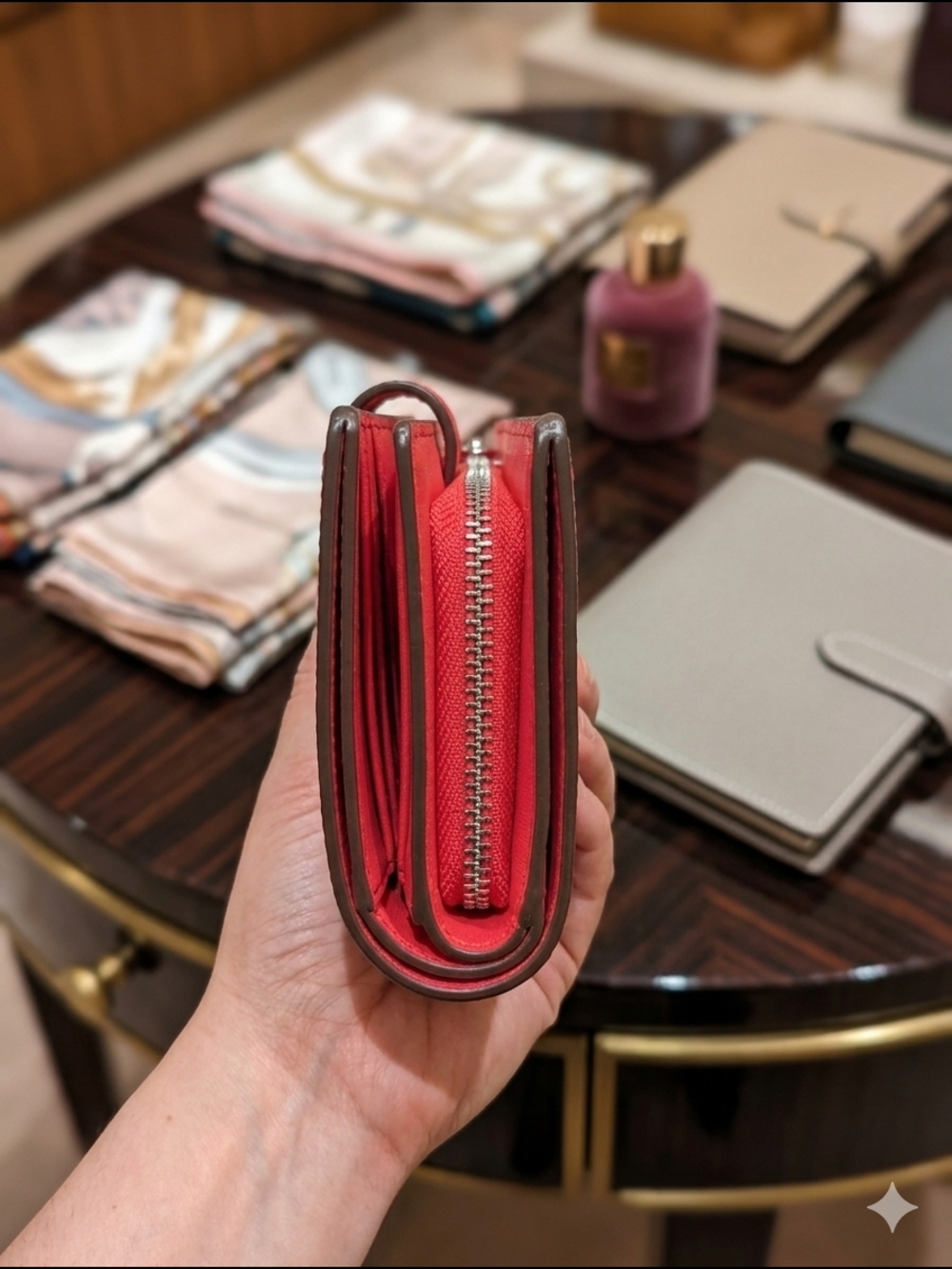 Michael Kors Jet Set Travel Medium Bifold Zip Coin Wallet Hibiscus (NWT) - Picture 5 of 8